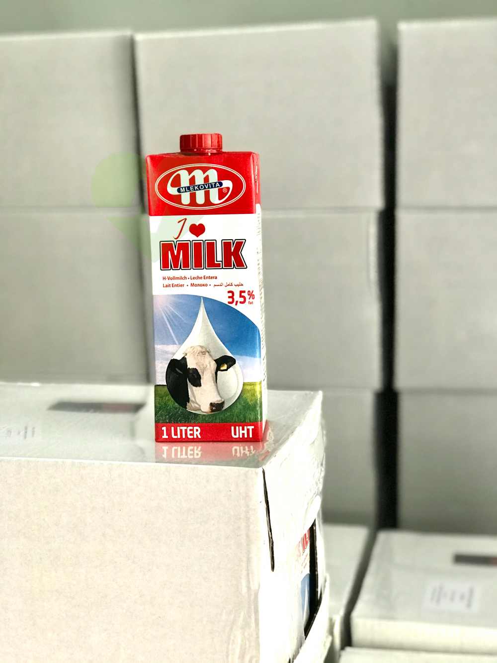 Sữa tươi Mlekovita ilovemilk hộp 1L