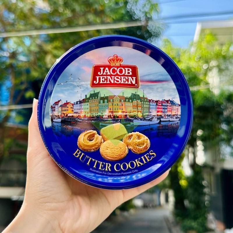 Bánh quy bơ hộp thiếc Jacob Jensen 90g màu xanh