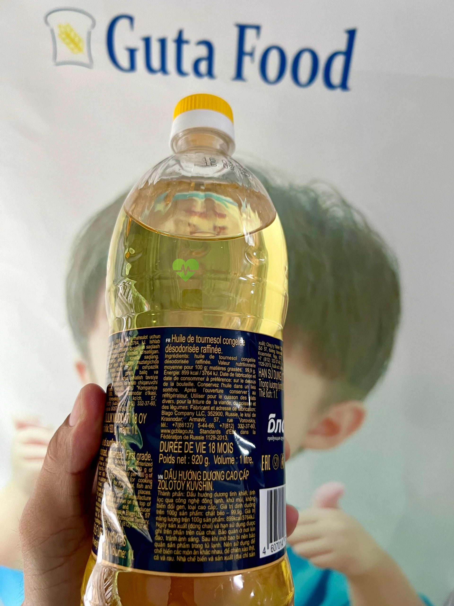 dầu ăn hướng dương Nga Zolotoy Kuvshin chai 1L tiện dụng