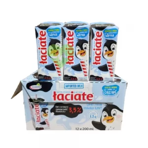 Sữa tươi Laciate hộp 200ml nguyên kem 3.5% nhập khẩu BaLan